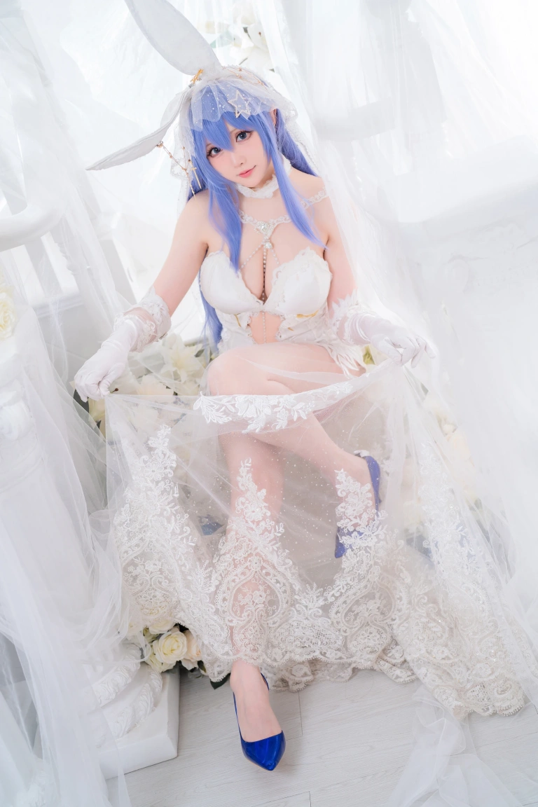 星之迟迟《碧蓝航线 花园兔女郎》主题写真：37张全套美图