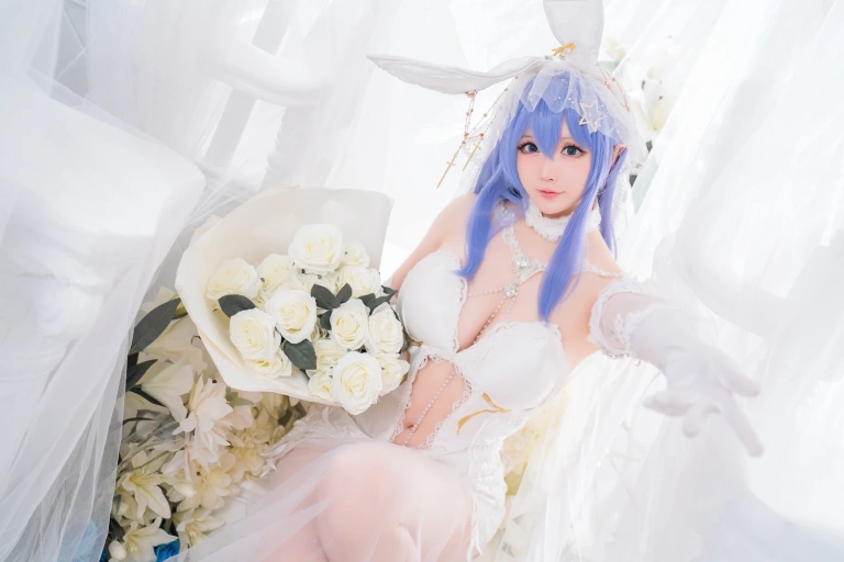 星之迟迟《碧蓝航线 花园兔女郎》主题写真：37张全套美图