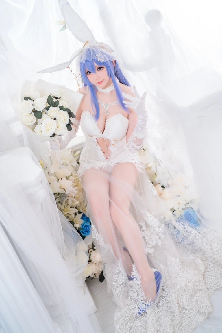 星之迟迟《碧蓝航线 花园兔女郎》主题写真：37张全套美图