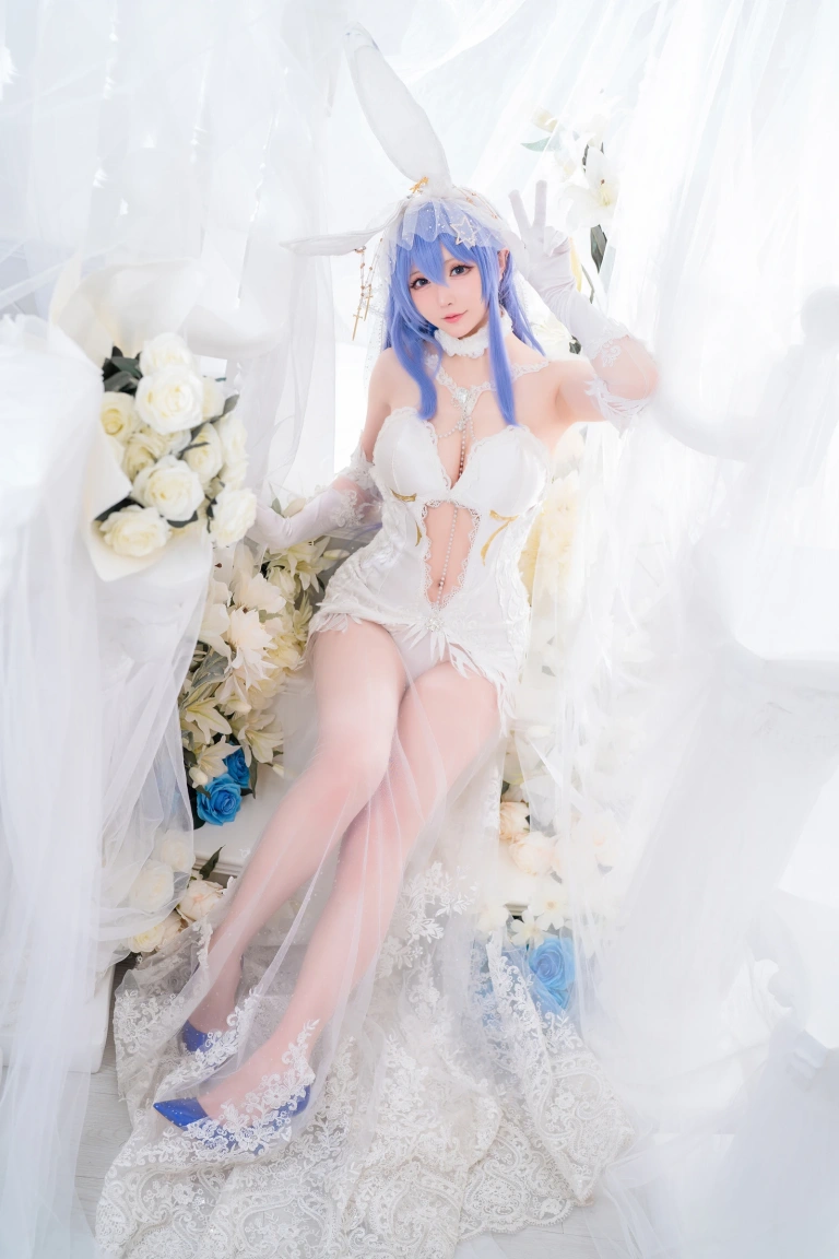 星之迟迟《碧蓝航线 花园兔女郎》主题写真：37张全套美图