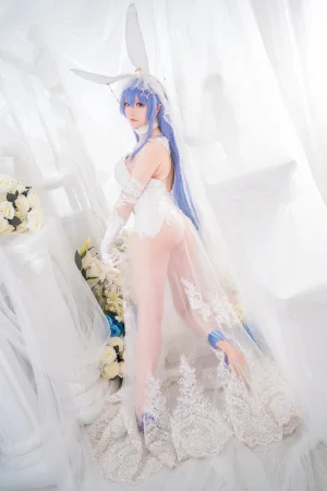 星之迟迟《碧蓝航线 花园兔女郎》主题写真：37张全套美图