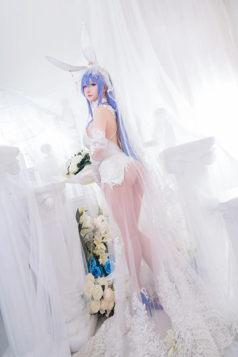 星之迟迟《碧蓝航线 花园兔女郎》主题写真：37张全套美图