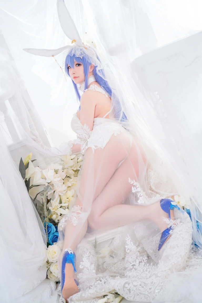 星之迟迟《碧蓝航线 花园兔女郎》主题写真：37张全套美图
