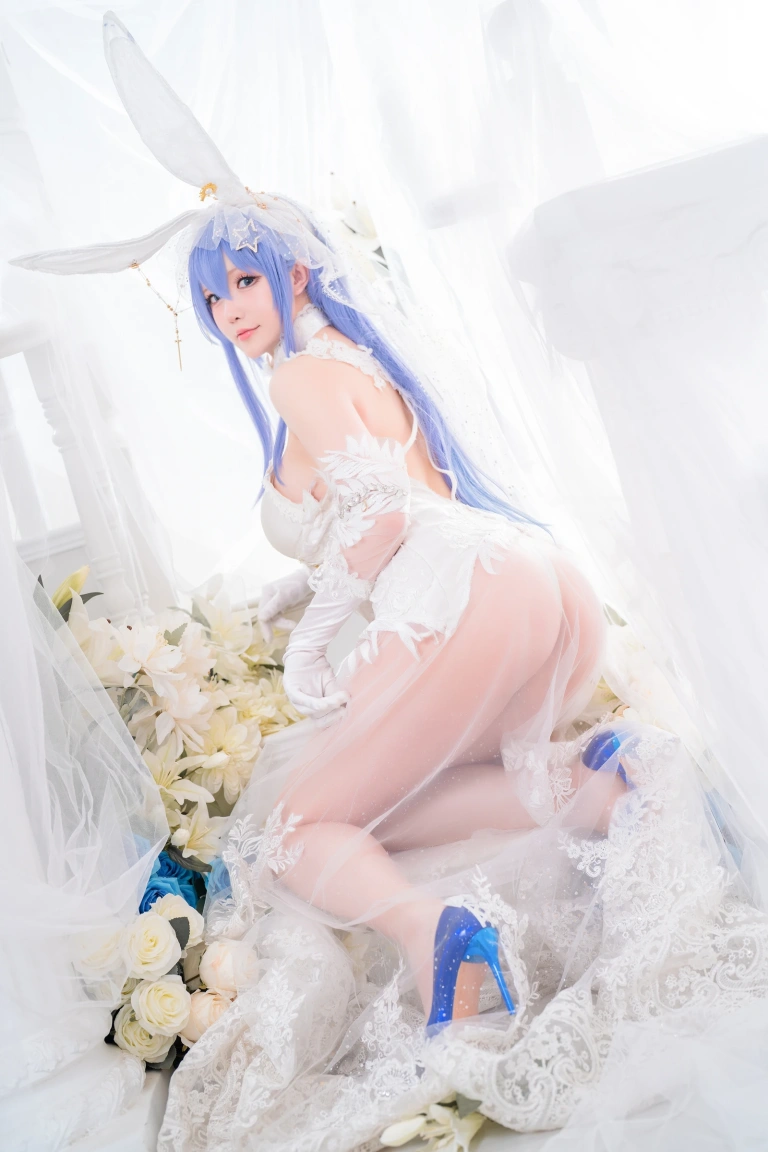 星之迟迟《碧蓝航线 花园兔女郎》主题写真：37张全套美图