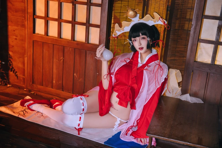 日奈娇(椎名莜)《辉夜巫女》主题写真：130张全套美图，含1个视频