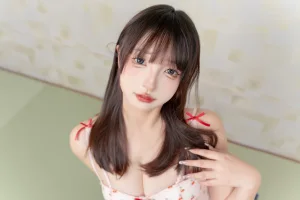 神楽坂真冬《第五季 序号42：《睡衣少女》》主题写真：75张全套美图，含2个视频