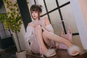 日奈娇(椎名莜)《下属的太太》主题写真：209张全套美图，含8个视频
