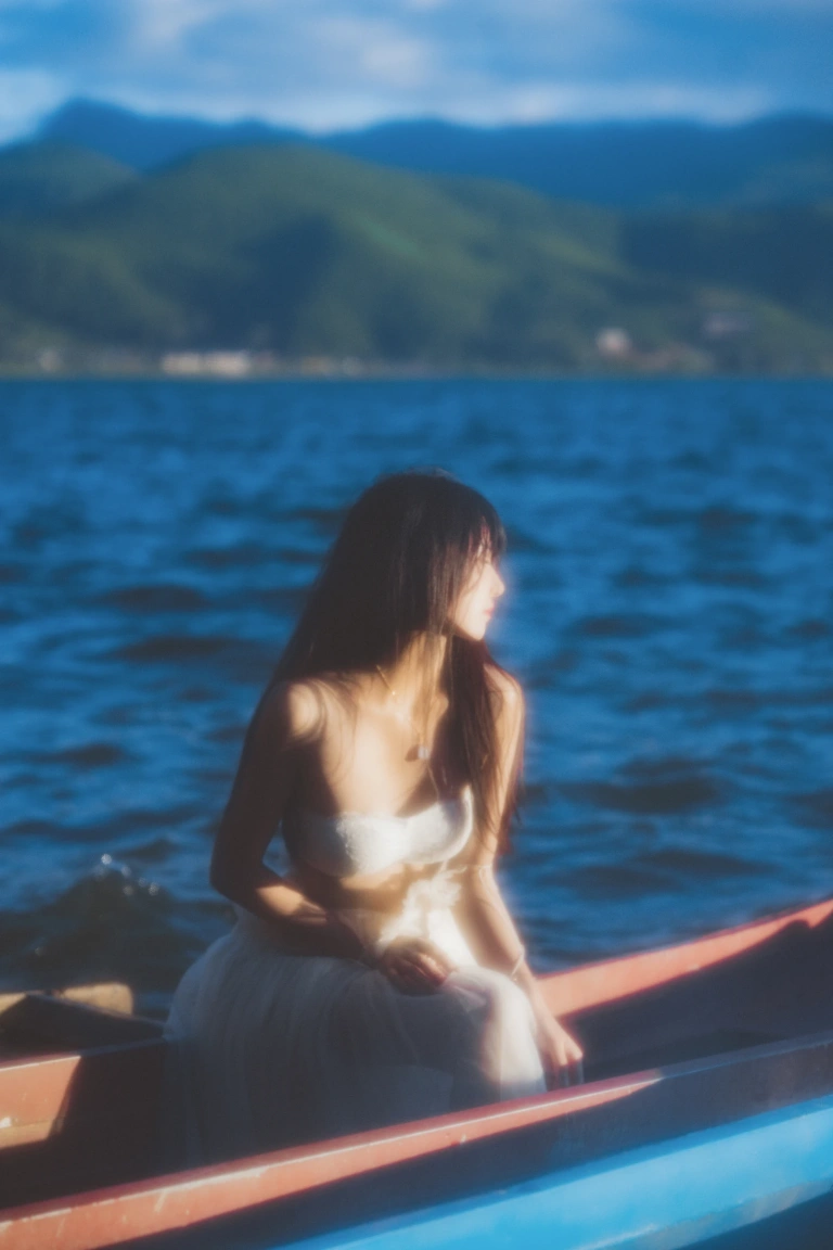 桜桃喵《船》主题写真：13张全套美图