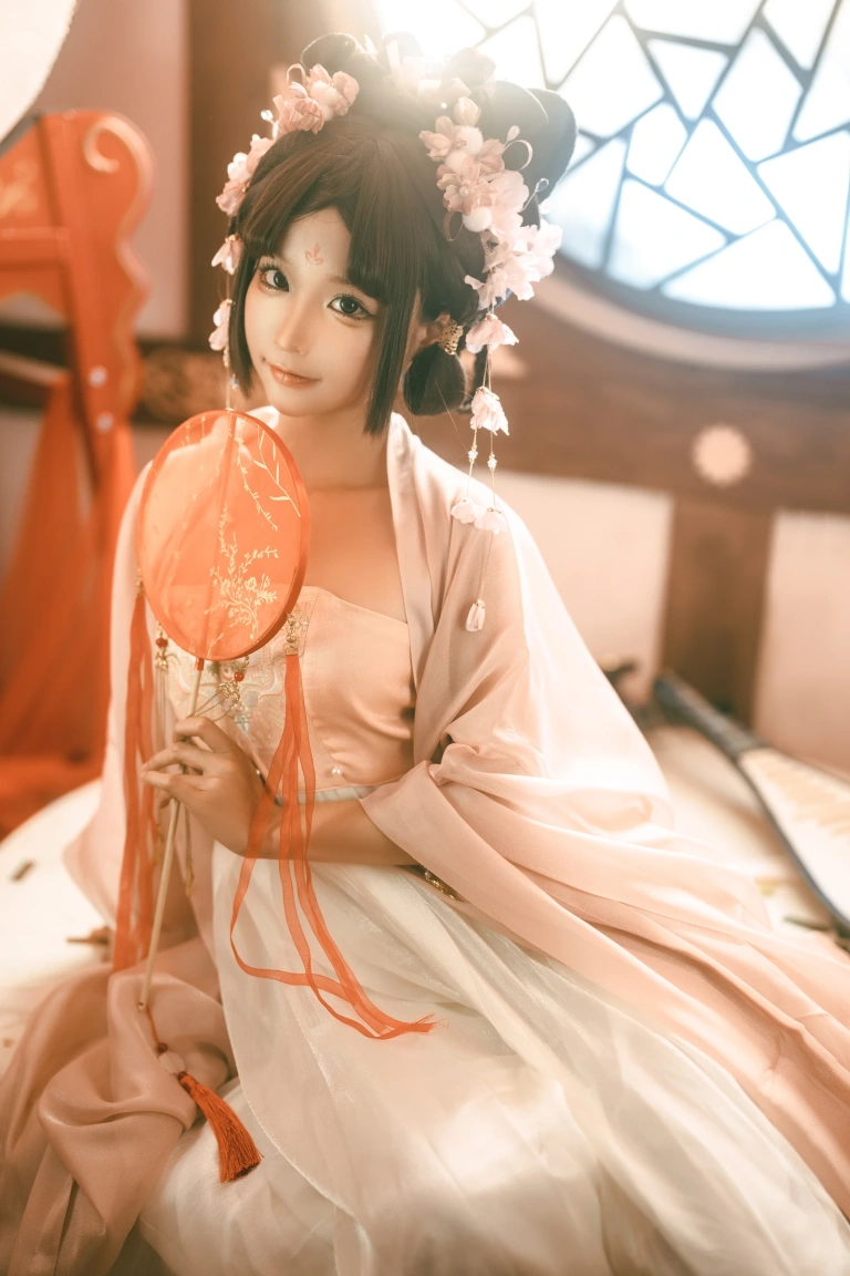 蠢沫沫《弦》主题写真：33张全套美图