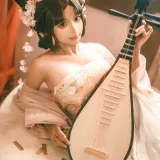 蠢沫沫《弦》主题写真：33张全套美图