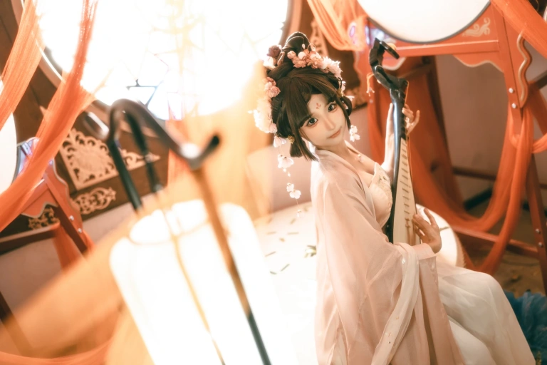 蠢沫沫《弦》主题写真：33张全套美图