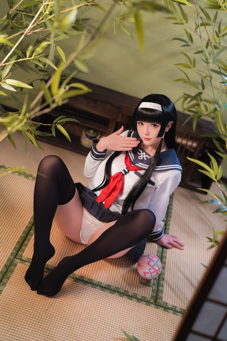 星之迟迟《2022月度计划 9月套图B 莲花JK》主题写真：36张全套美图