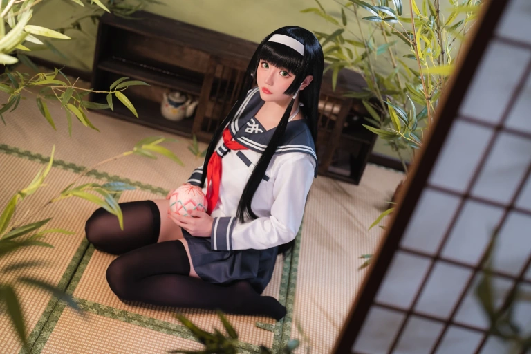 星之迟迟《2022月度计划 9月套图B 莲花JK》主题写真：36张全套美图