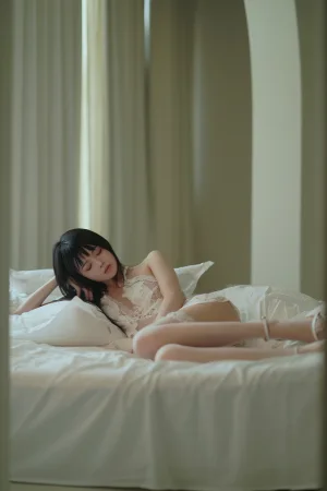 桜桃喵《软纱》主题写真：51张全套美图
