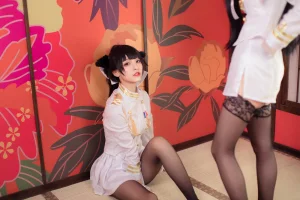 神楽坂真冬《指挥官很忙》主题写真：131张全套美图，含1个视频