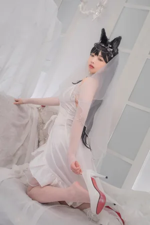 雯仔不讲道理《爱宕花嫁》主题写真：32张全套美图