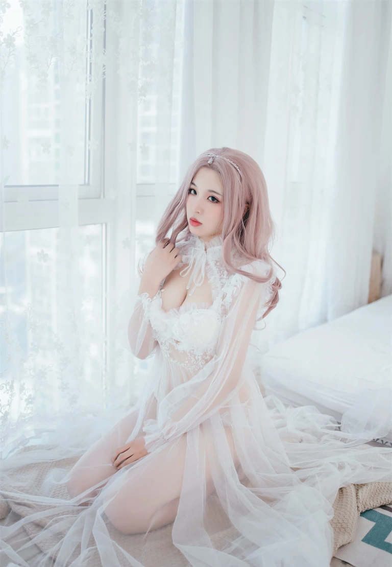 轩萧学姐《NO.18 – 花嫁》主题写真：32张全套美图