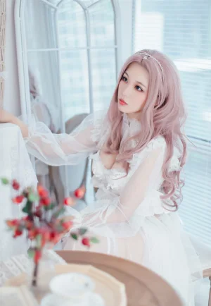 轩萧学姐《NO.18 – 花嫁》主题写真：32张全套美图