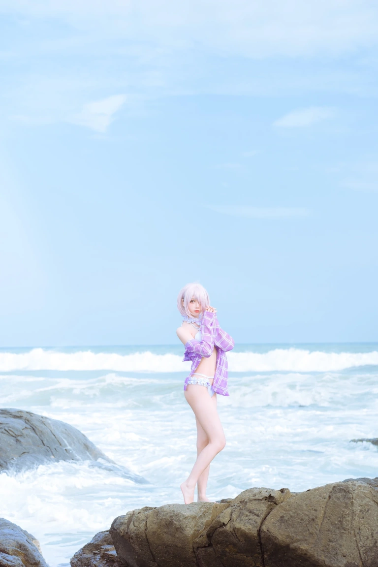 果咩酱《海边玛修》主题写真：35张全套美图