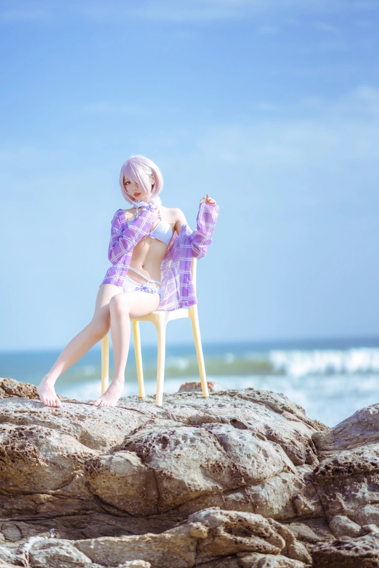 果咩酱《海边玛修》主题写真：35张全套美图