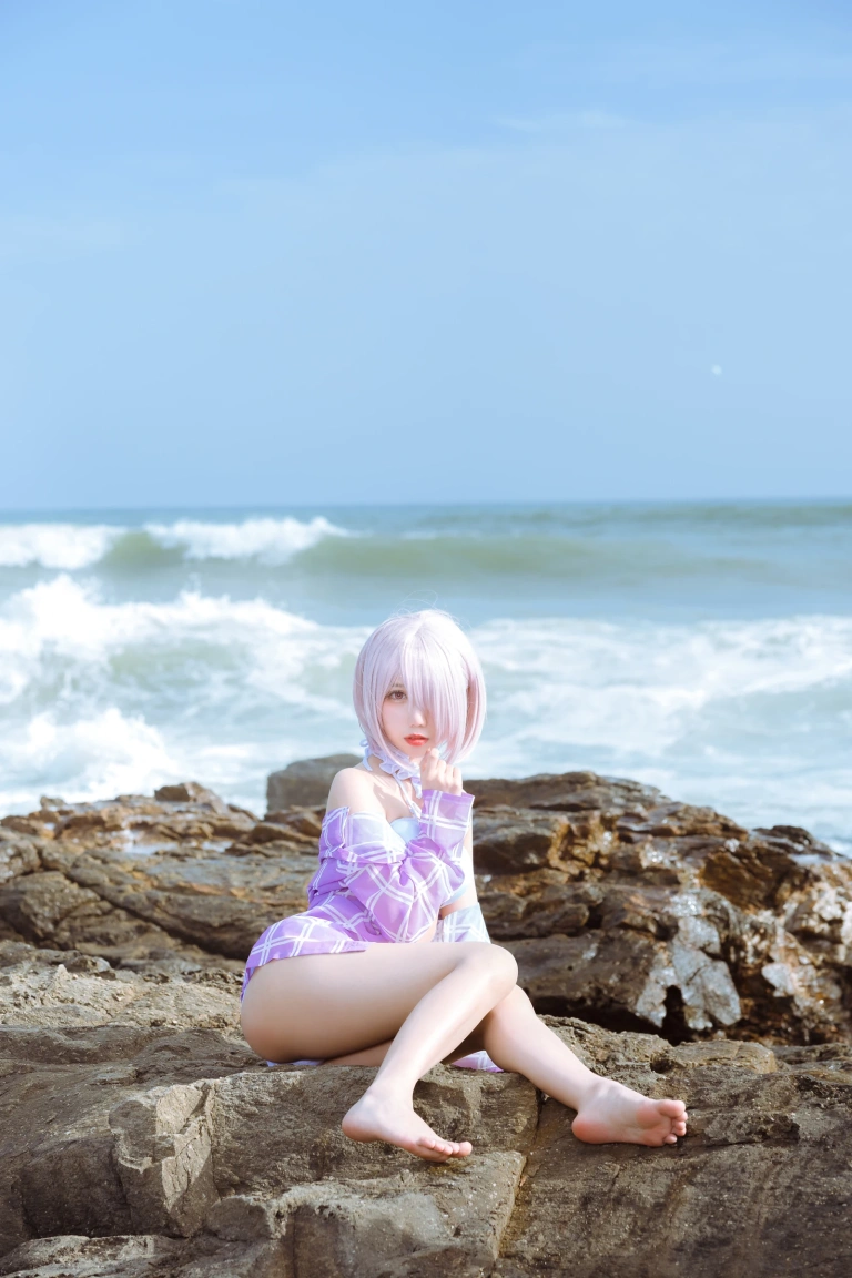 果咩酱《海边玛修》主题写真：35张全套美图