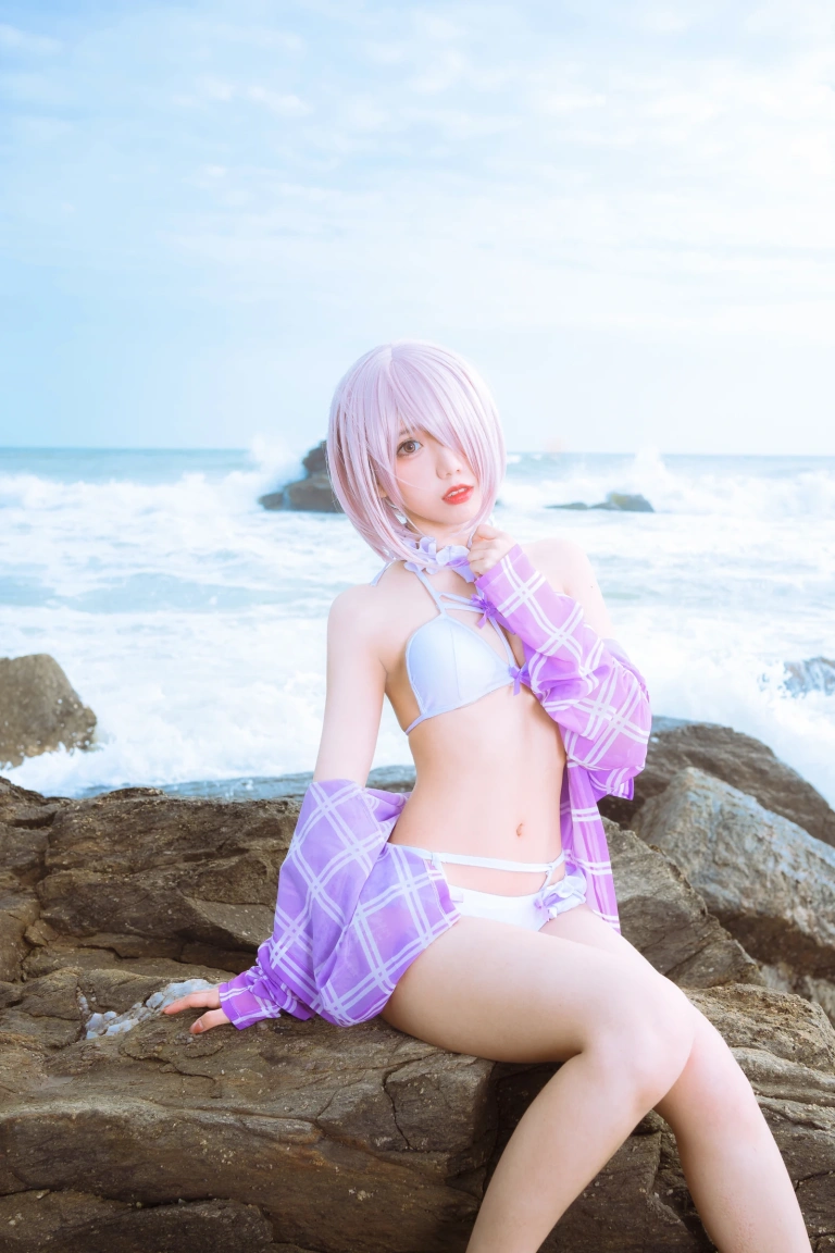果咩酱《海边玛修》主题写真：35张全套美图