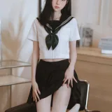 许岚《白丝水手服》主题写真：40张全套美图