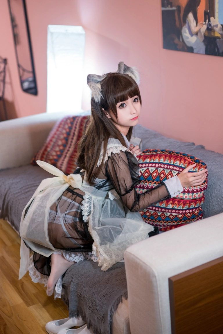 蠢沫沫《黑透明女仆》主题写真：44张全套美图