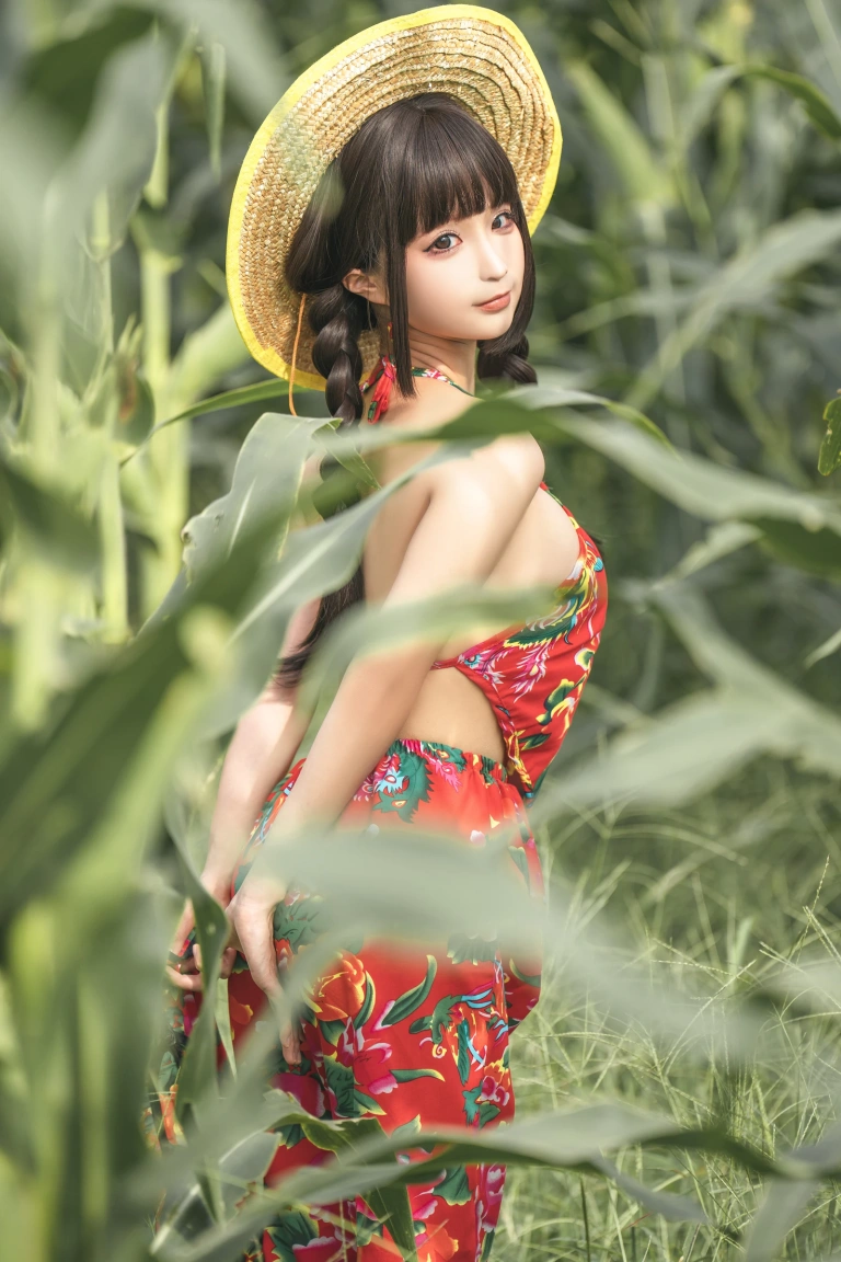 蠢沫沫《苞米地的故事》主题写真：50张全套美图