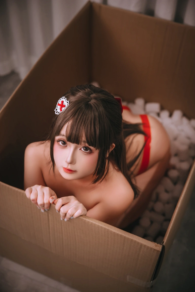 日奈娇(椎名莜)《圣诞礼物》主题写真：86张全套美图