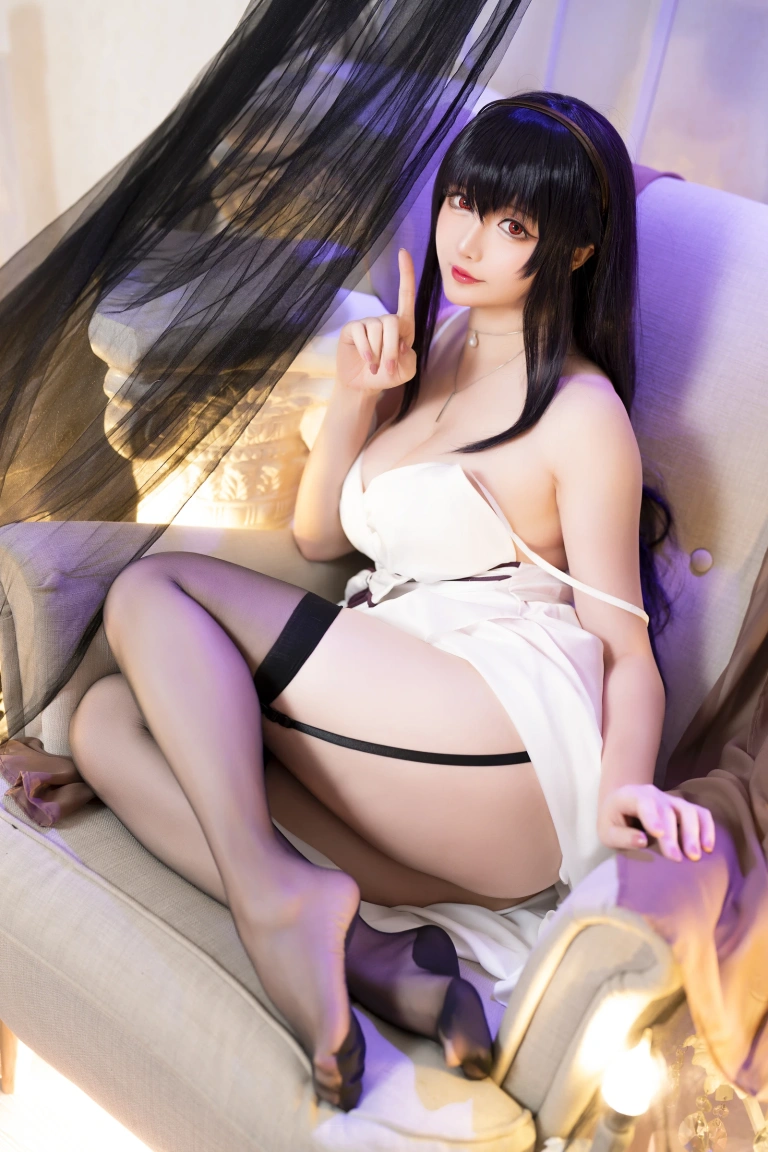 星之迟迟《2022月度计划 10月套图C 路人女主的养成方法 霞之丘诗羽》主题写真：51张全套美图