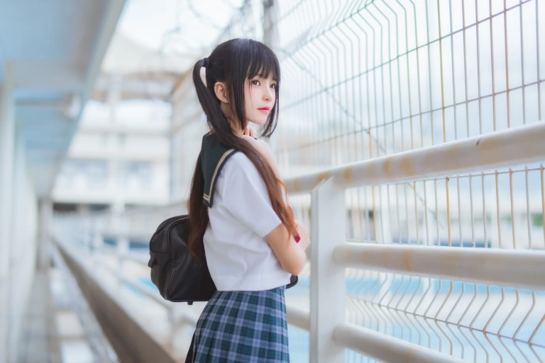 桜桃喵《雨恋》主题写真：28张全套美图