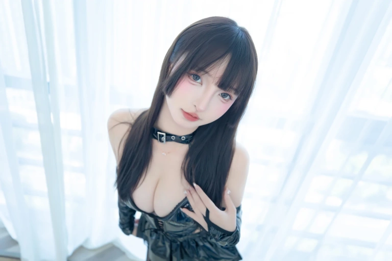 神楽坂真冬《第五季 序号54：《美脚调教》》主题写真：75张全套美图，含2个视频