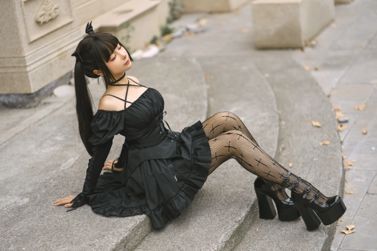 蠢沫沫《双马尾小恶魔》主题写真：16张全套美图