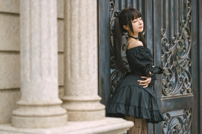 蠢沫沫《双马尾小恶魔》主题写真：16张全套美图
