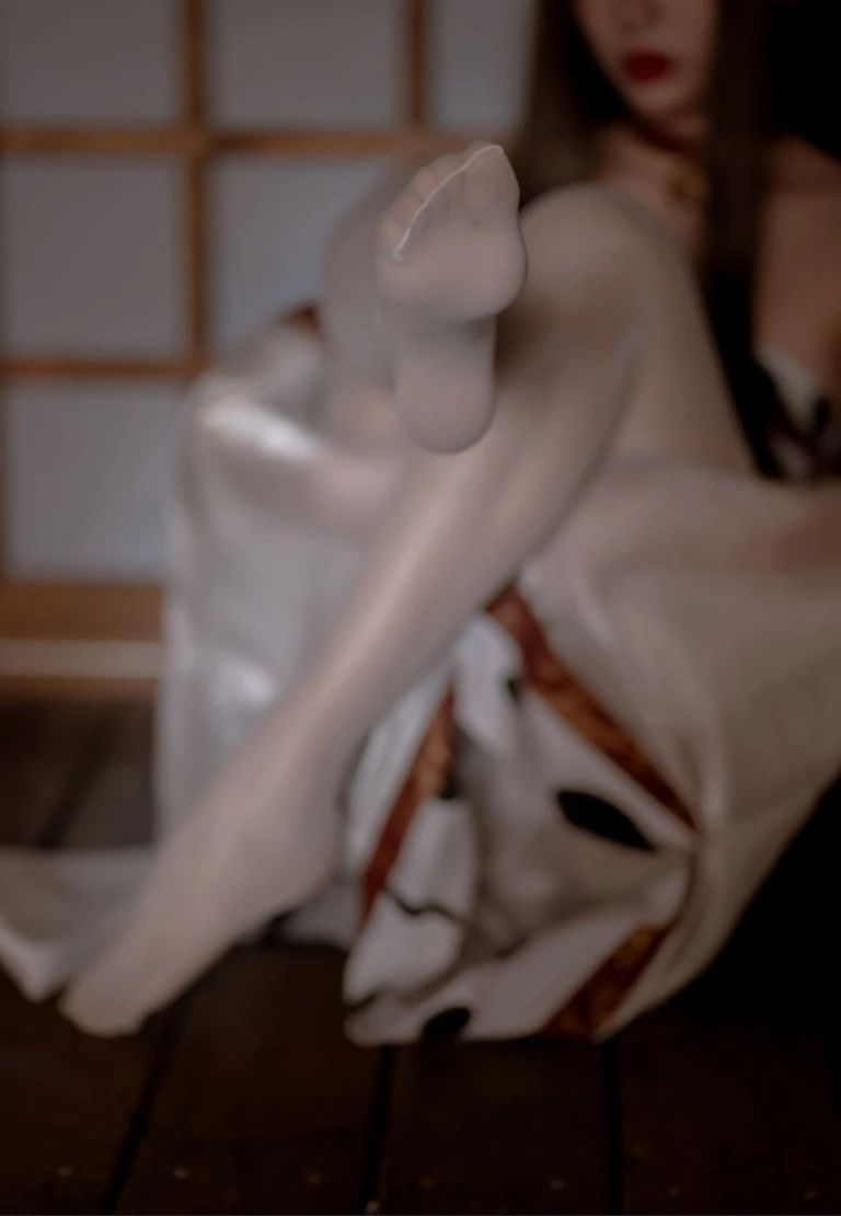 轩萧学姐《NO.19 – 牛牛和服》主题写真：47张全套美图