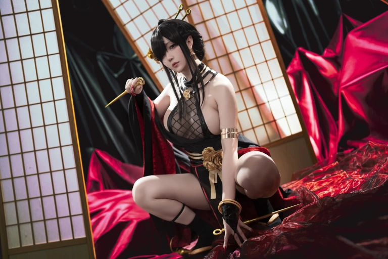 星之迟迟《圣诞节 约尔3 同人和风战斗服》主题写真：78张全套美图，含2个视频