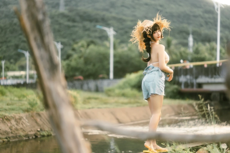蠢沫沫《废船记》主题写真：116张全套美图