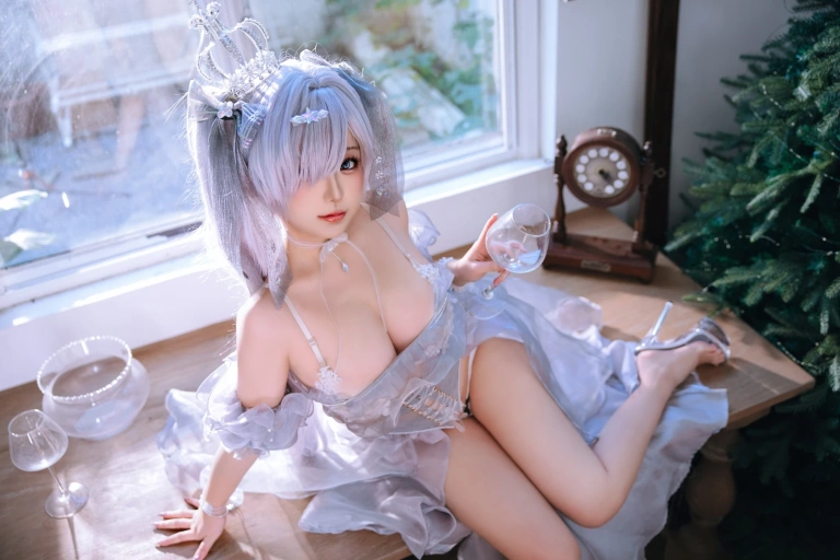 日奈娇(椎名莜)《灰姑娘》主题写真：42张全套美图