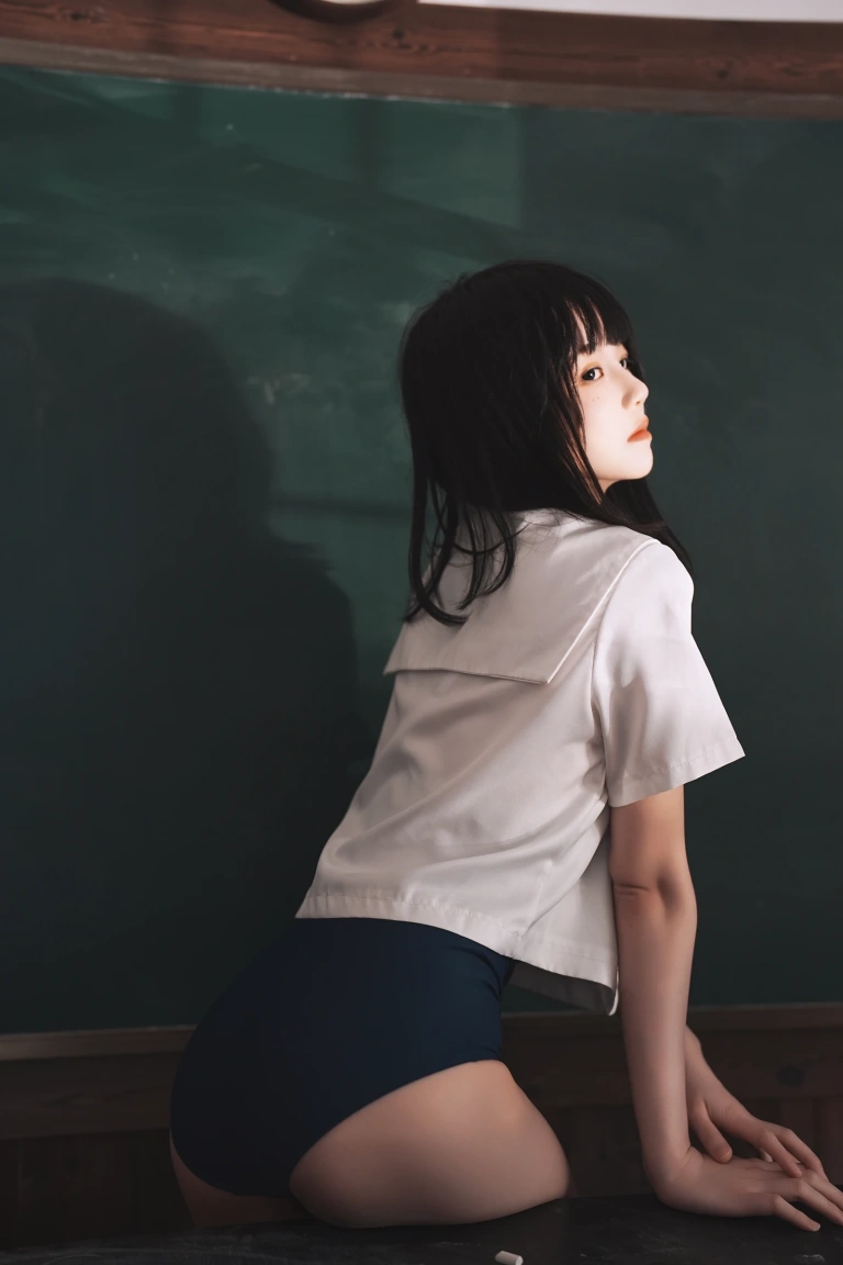 桜桃喵《教室死库水》主题写真：48张全套美图