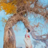 桜桃喵《惊鸿》主题写真：15张全套美图