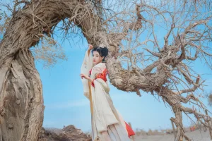 桜桃喵《惊鸿》主题写真：15张全套美图