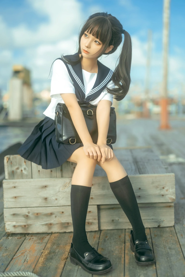 蠢沫沫《海风》主题写真：19张全套美图