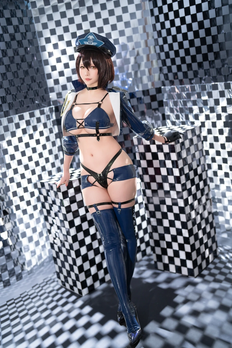 星之迟迟《2023年3月计划B 碧蓝航线 巴尔的摩赛车服》主题写真：51张全套美图，含1个视频