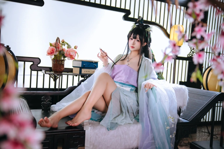 日奈娇(椎名莜)《师姐》主题写真：187张全套美图，含5个视频