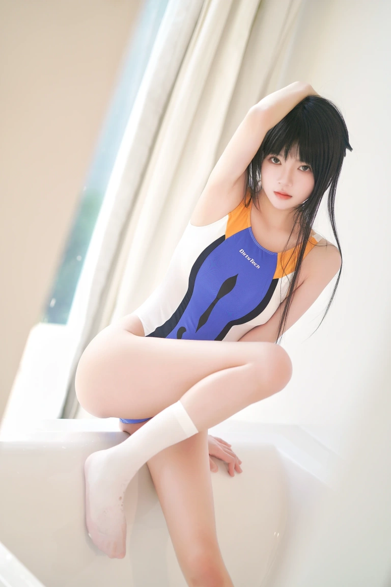 桜桃喵《竞泳》主题写真：21张全套美图