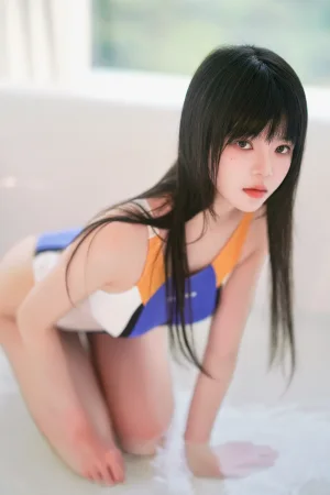 桜桃喵《竞泳》主题写真：21张全套美图