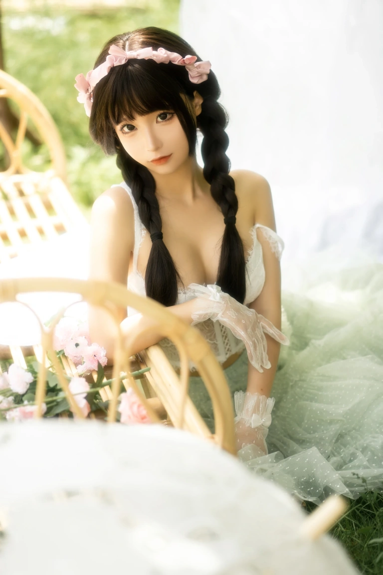 蠢沫沫《春》主题写真：20张全套美图