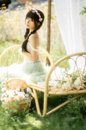 蠢沫沫《春》主题写真：20张全套美图