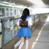 桜桃喵《地铁jk》主题写真：33张全套美图
